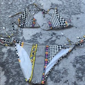 VINTAGE AND RARE Versace Rose detail polka set